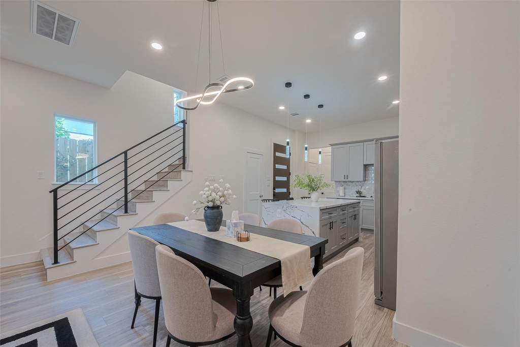 2909 Nagle Street - Photo 8