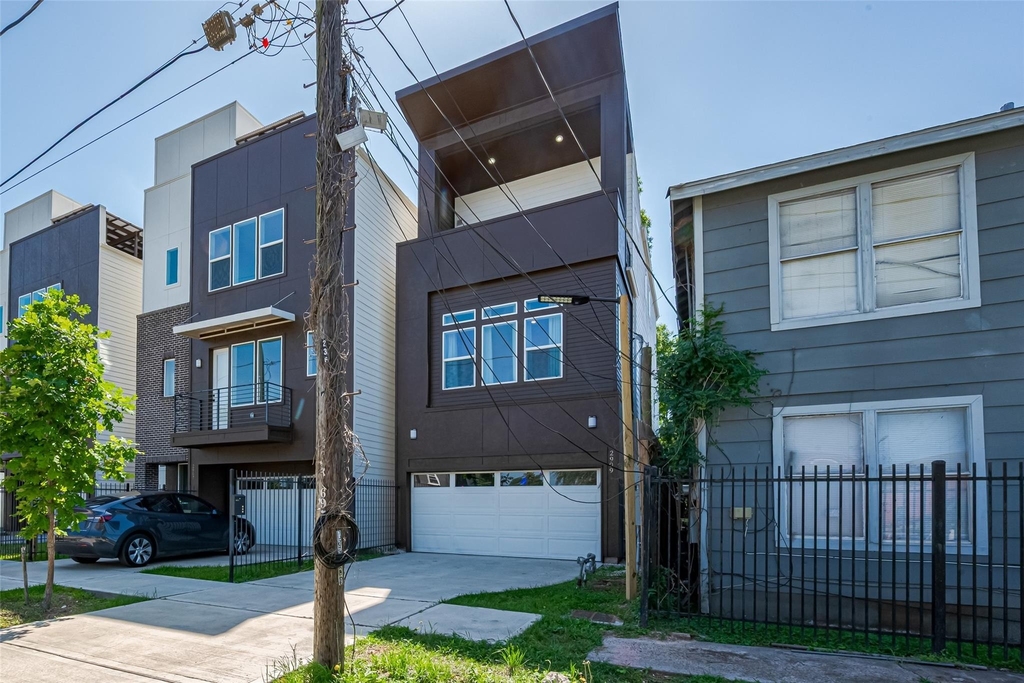2909 Nagle Street - Photo 39