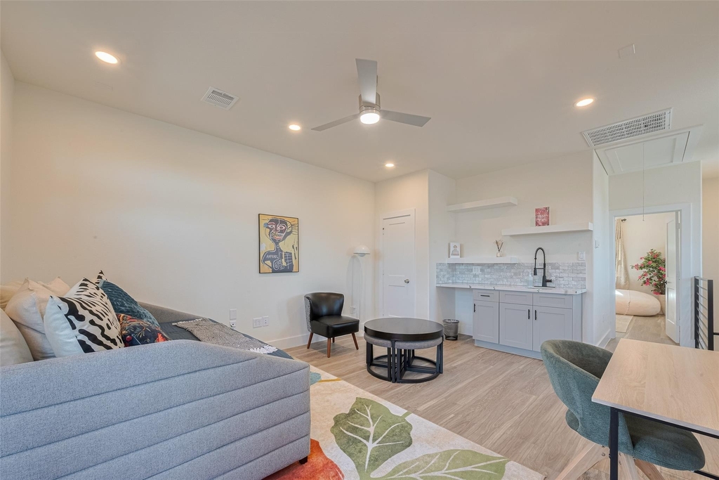 2909 Nagle Street - Photo 24