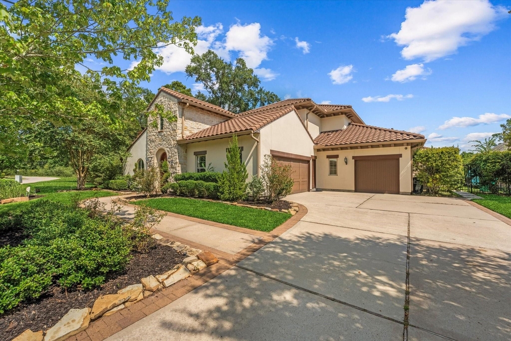 19 Paloma Bend Place - Photo 2