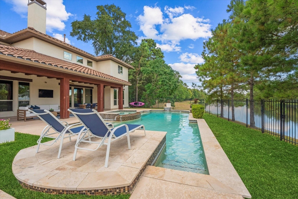 19 Paloma Bend Place - Photo 1