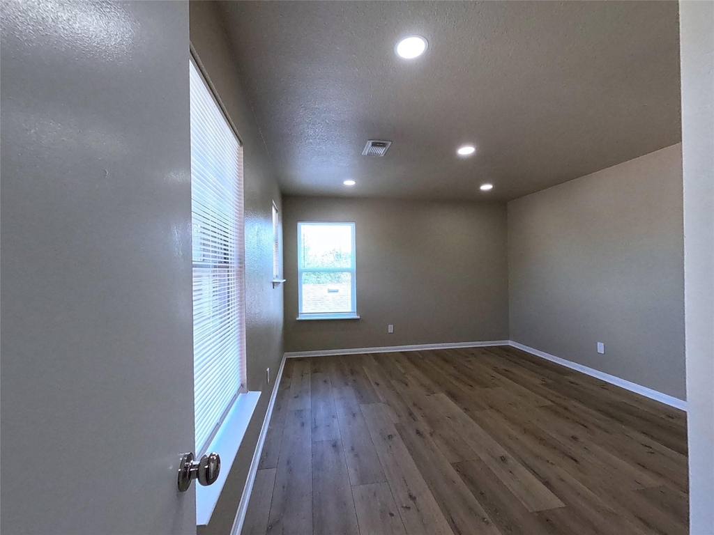 17107 Westminster Village Court - Photo 13
