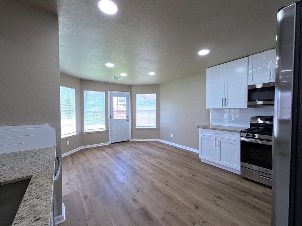 17107 Westminster Village Court - Photo 4
