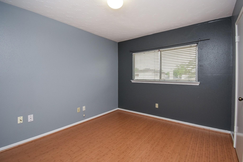 7822 Greenedge Drive - Photo 14