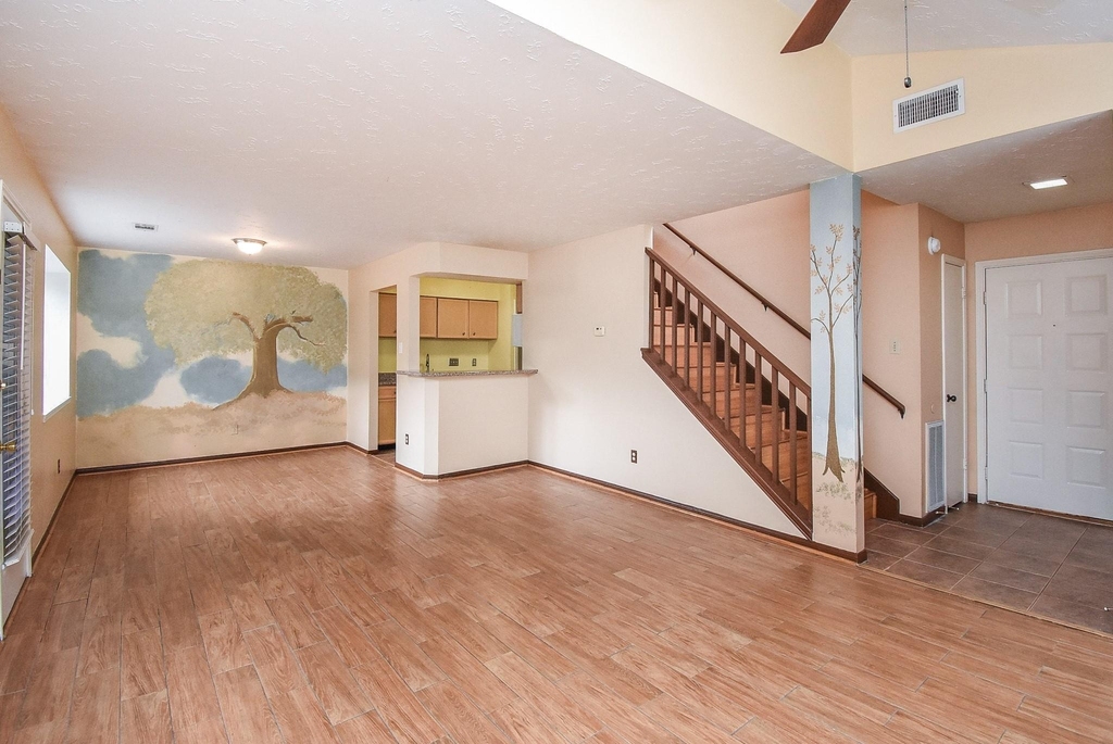 7822 Greenedge Drive - Photo 2