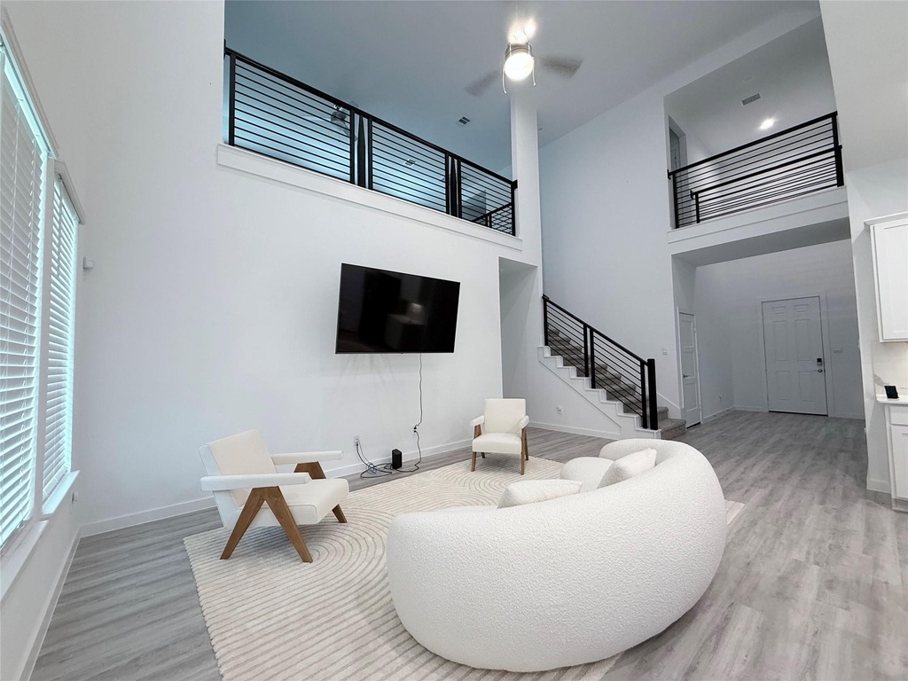 1609 Sunbend Lane - Photo 1