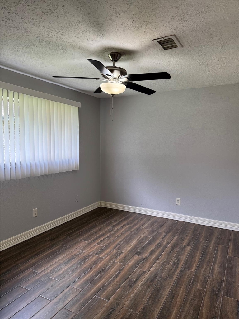 3302 Tompkins Drive - Photo 3