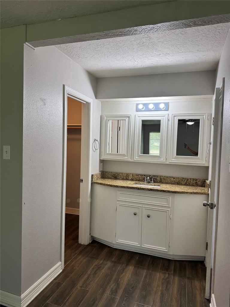 3302 Tompkins Drive - Photo 4
