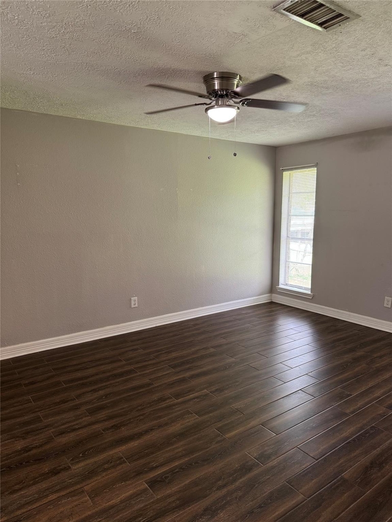 3302 Tompkins Drive - Photo 5
