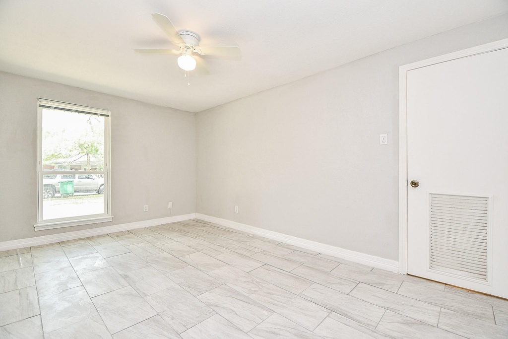 5811 Greencraig Drive - Photo 26