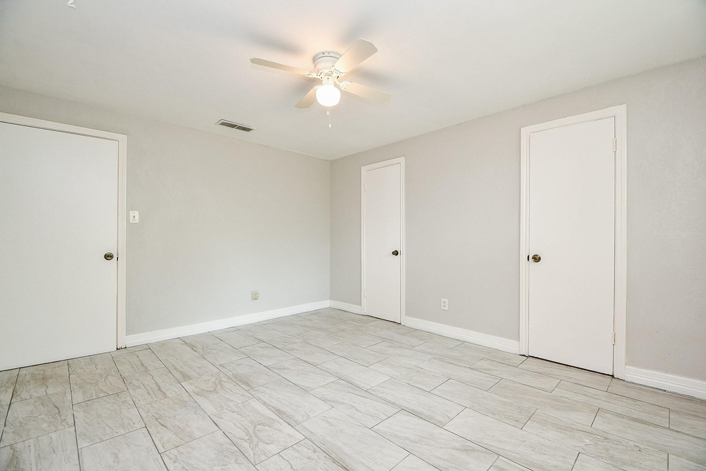 5811 Greencraig Drive - Photo 22