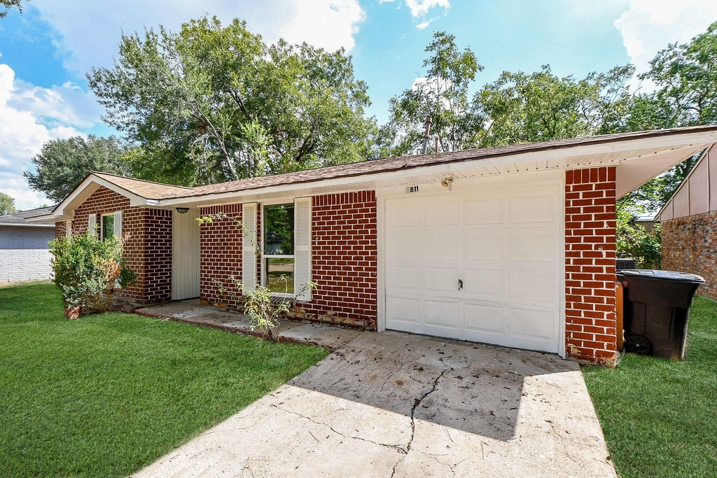5811 Greencraig Drive - Photo 1