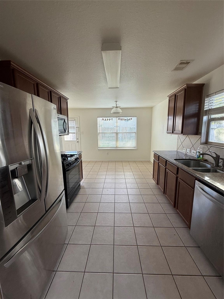 4330 Sprangletop Avenue - Photo 6