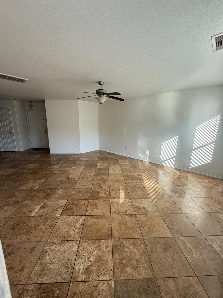 4330 Sprangletop Avenue - Photo 5