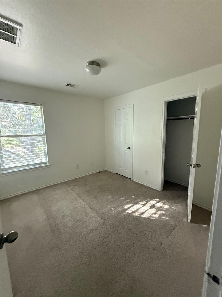 4330 Sprangletop Avenue - Photo 10