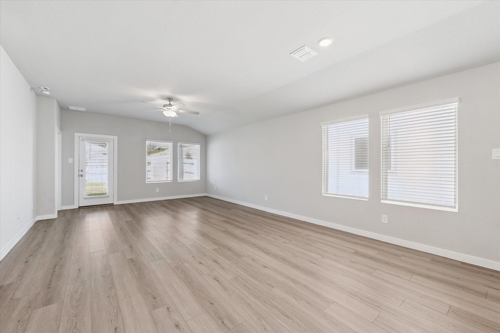 1510 King Ranch Road - Photo 5