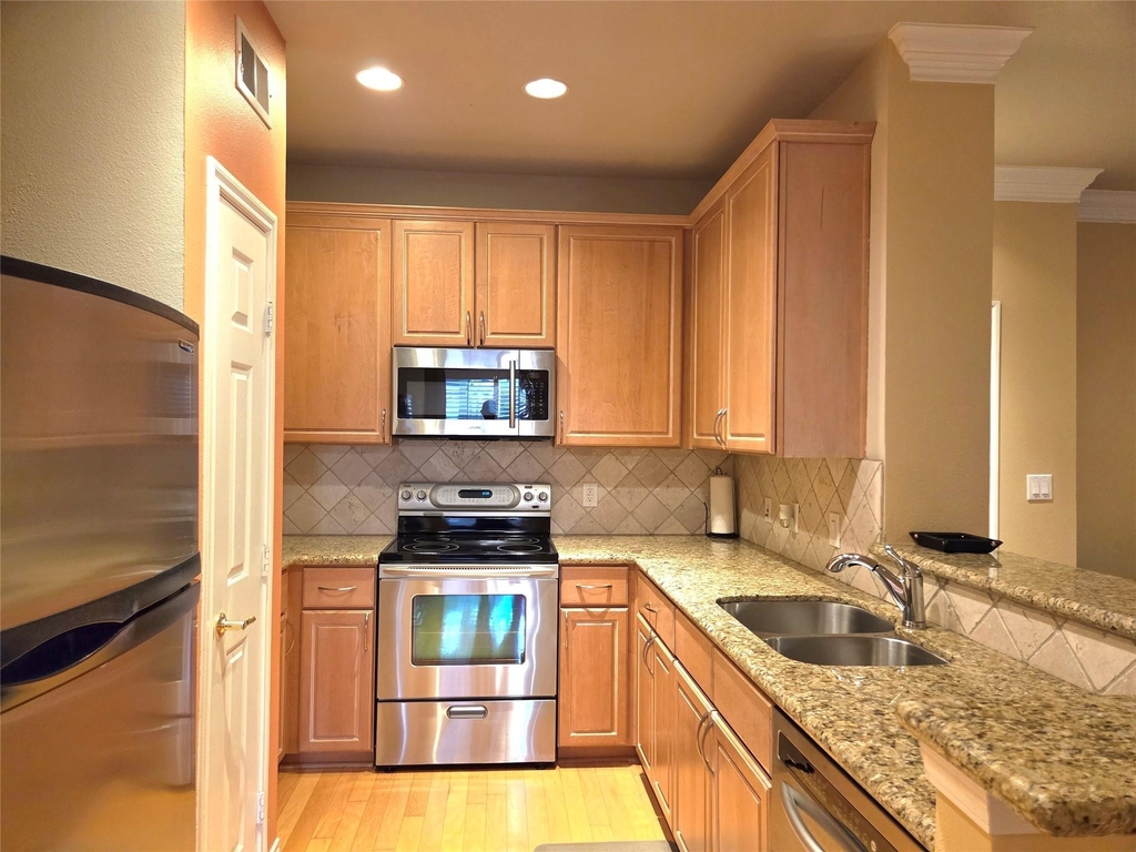 2400 Mccue Road - Photo 8