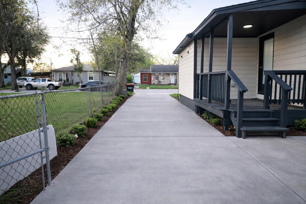 916 Parkway Street - Photo 15