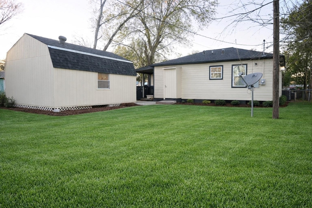 916 Parkway Street - Photo 17