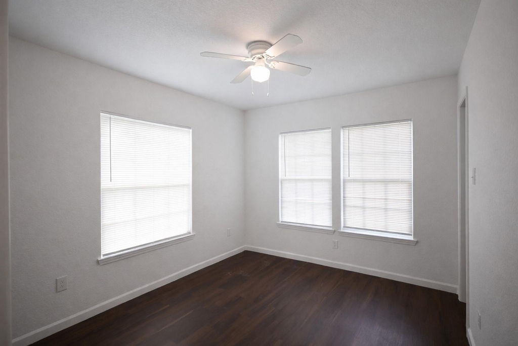 916 Parkway Street - Photo 6