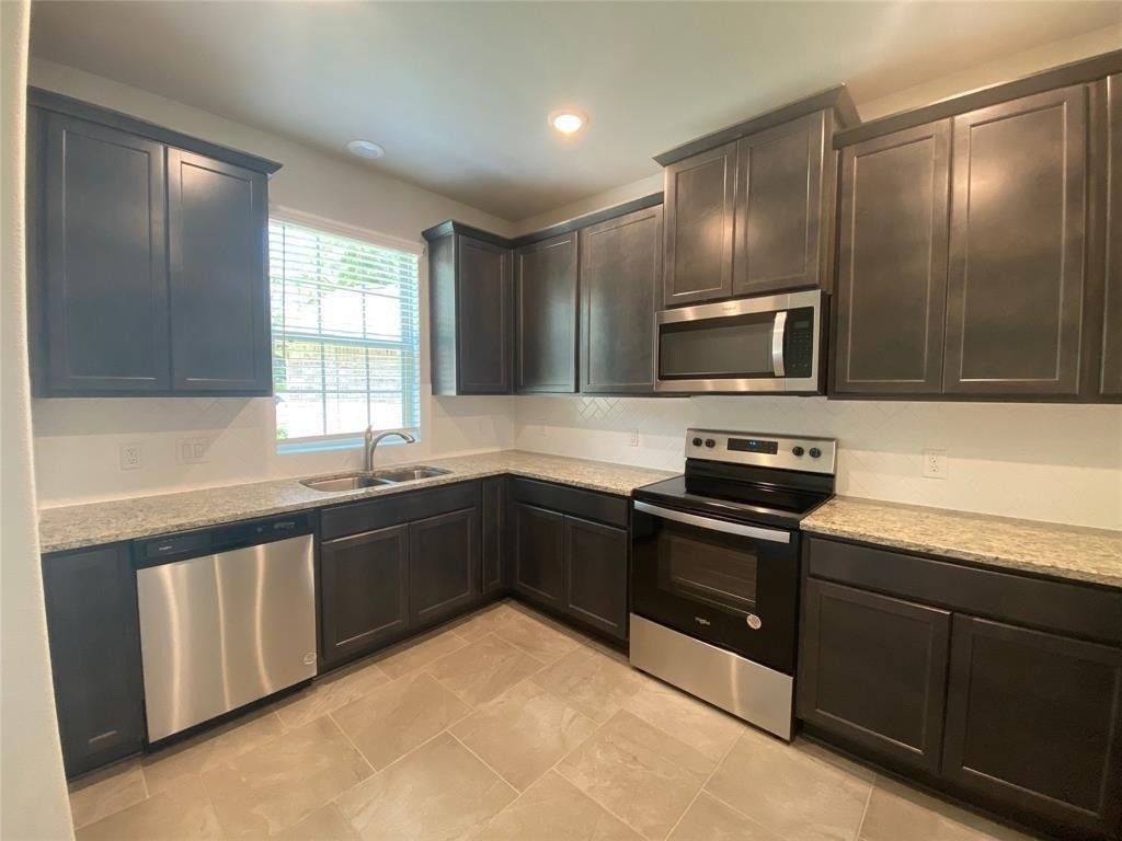 13443 Greenbrier Drive - Photo 3