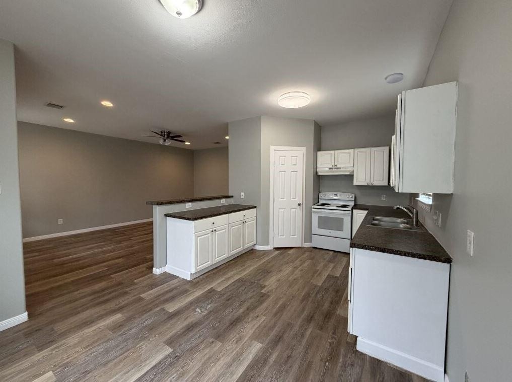 3118 Barberry Drive - Photo 2