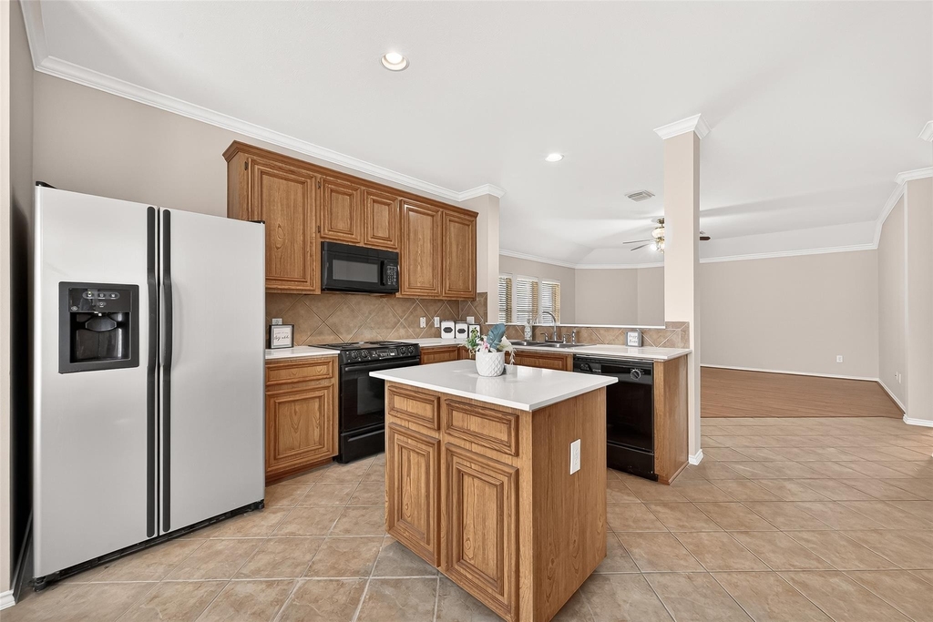 1646 Martin Lake Drive - Photo 2