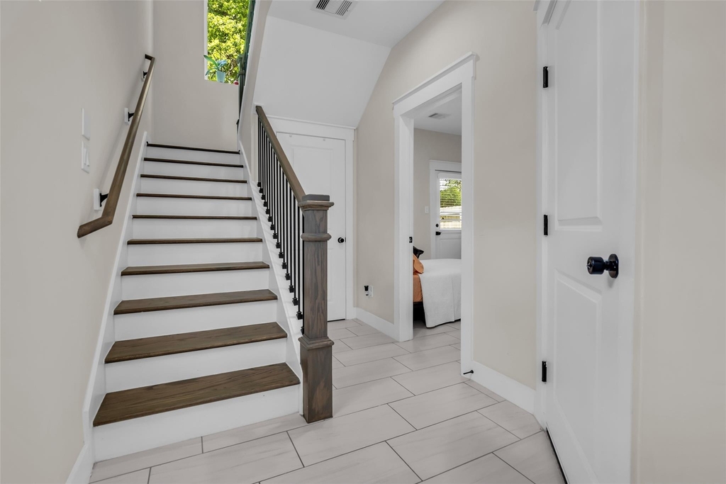 5303 Donovan Gardens Lane - Photo 2