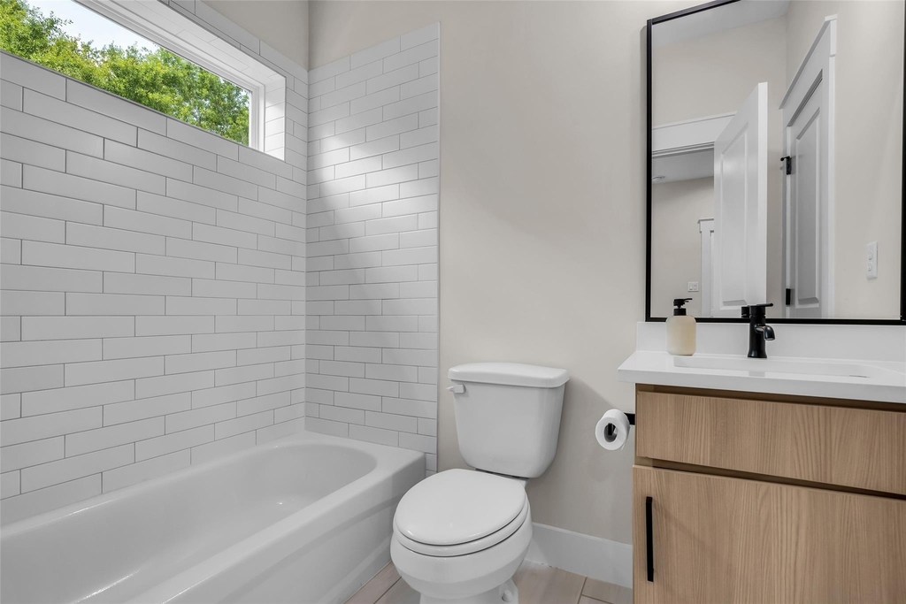 5303 Donovan Gardens Lane - Photo 18