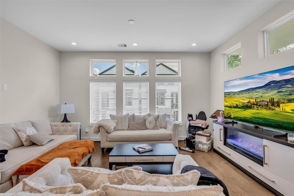 5303 Donovan Gardens Lane - Photo 11