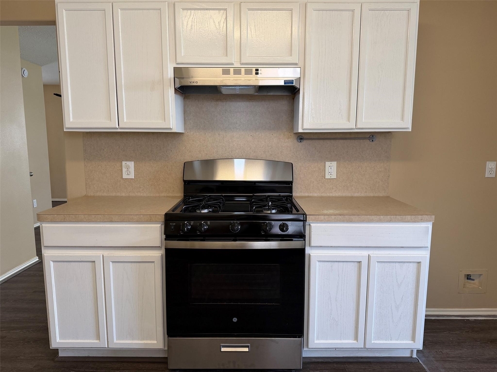 1411 Hallcroft Ln Lane - Photo 4