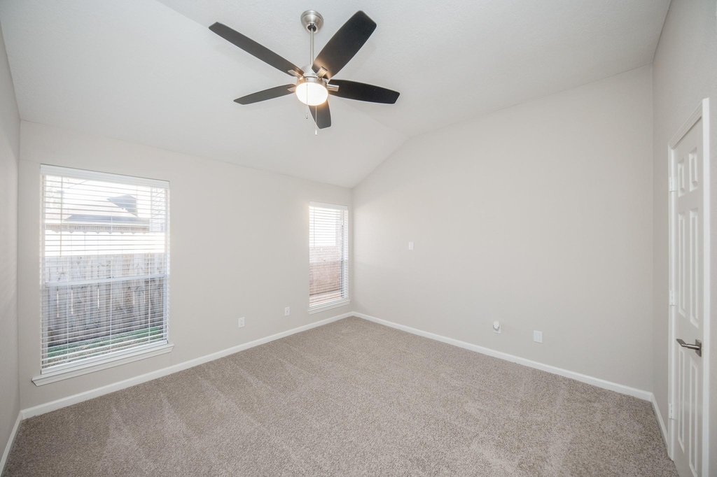121 Coffee Lane - Photo 23