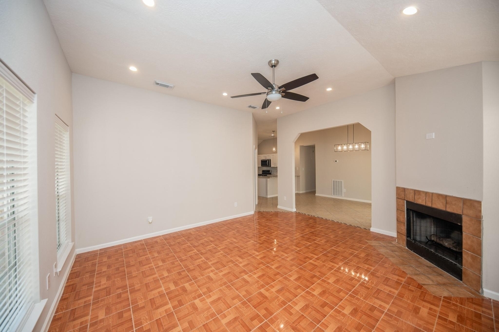 121 Coffee Lane - Photo 5
