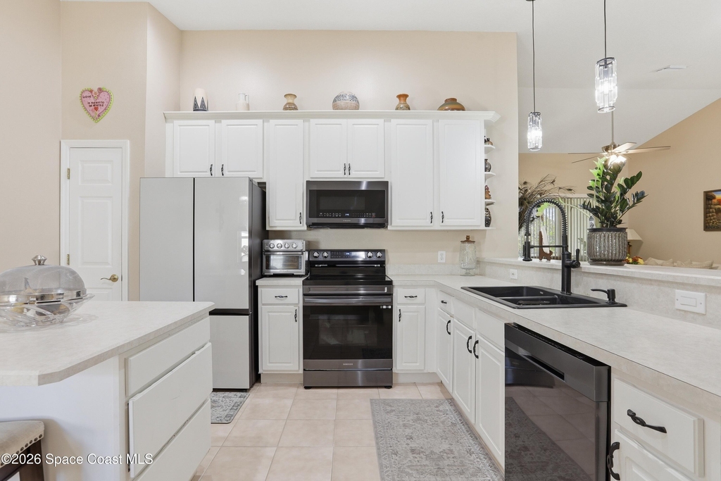 700 Trotter Lane - Photo 8
