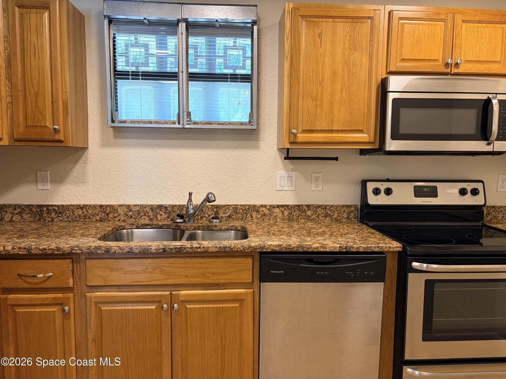 1464 Guava Avenue - Photo 5