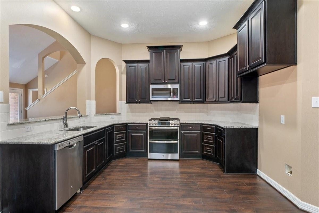 20518 Indian Grove Lane - Photo 7