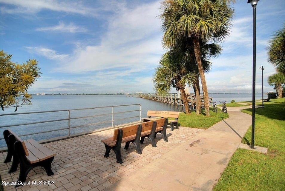 3243 Beach View Way - Photo 33