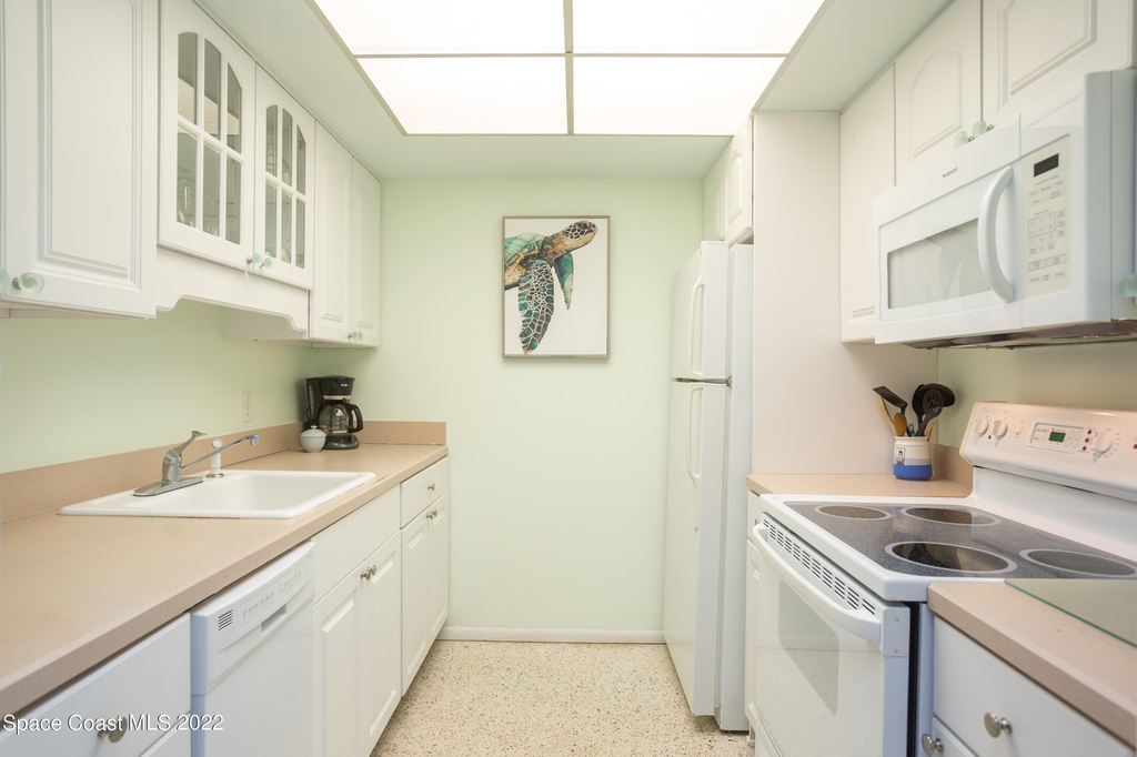 8522 N Atlantic Avenue - Photo 12