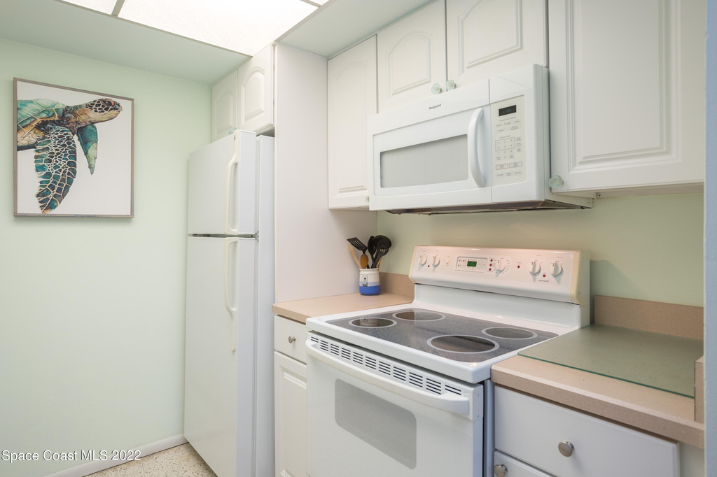 8522 N Atlantic Avenue - Photo 10