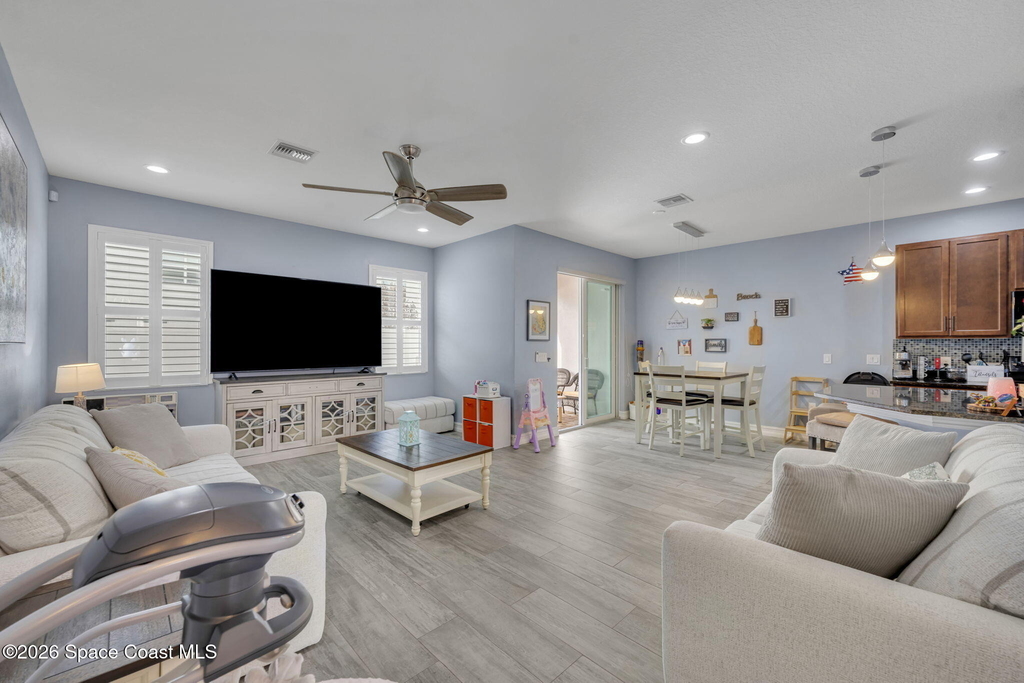 1445 Isabella Drive - Photo 9