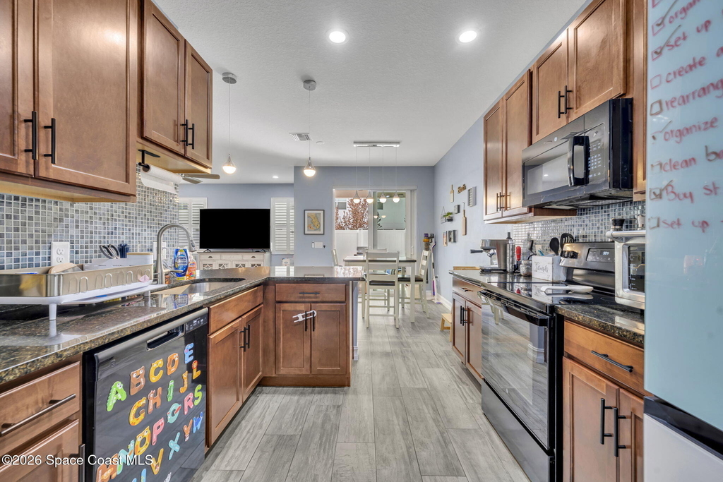 1445 Isabella Drive - Photo 18