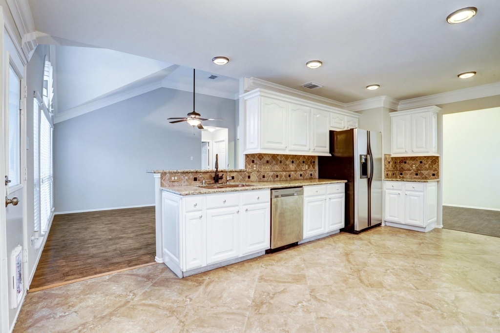 3806 Flatwood Drive - Photo 15
