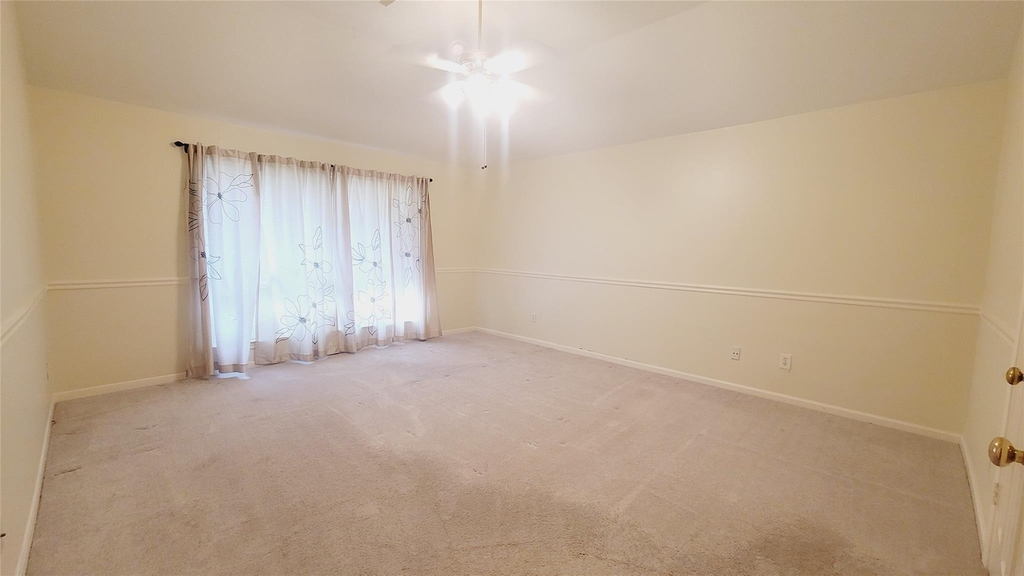 16215 Brinton Court - Photo 11