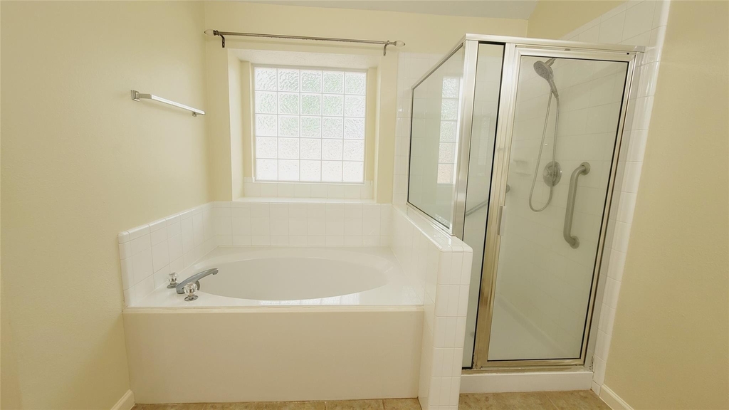 16215 Brinton Court - Photo 13