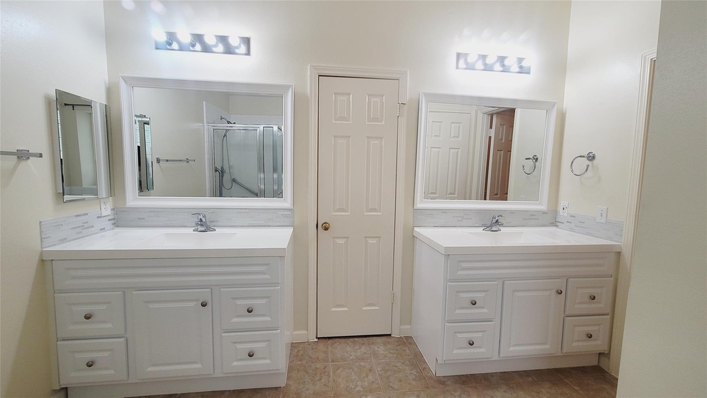 16215 Brinton Court - Photo 14