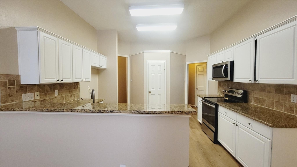 16215 Brinton Court - Photo 8