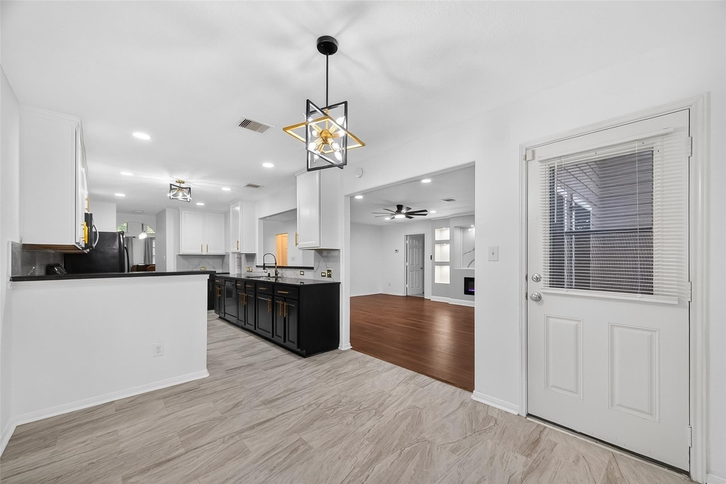 15807 Sonoma Park Drive - Photo 9