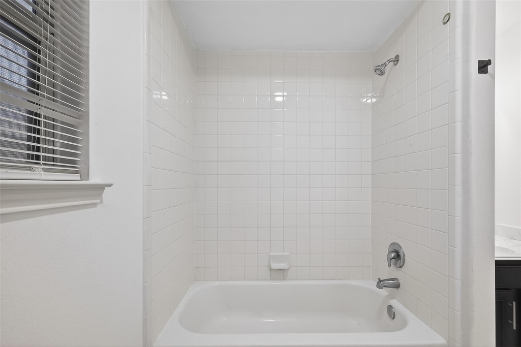 15807 Sonoma Park Drive - Photo 30