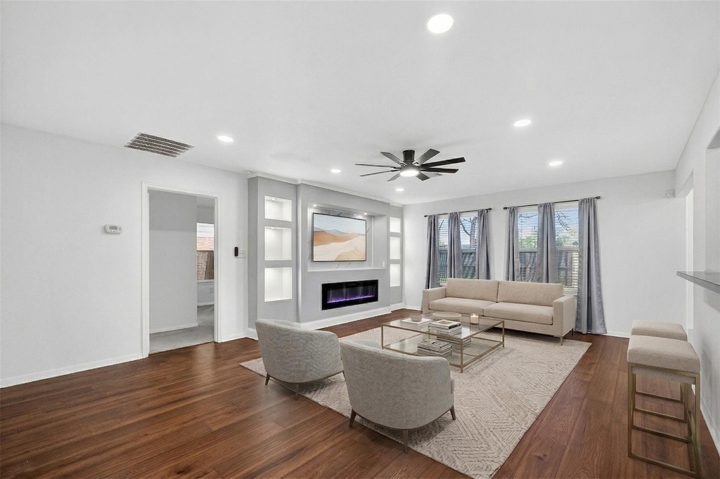 15807 Sonoma Park Drive - Photo 2