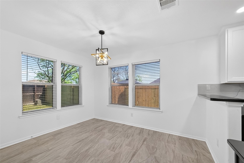 15807 Sonoma Park Drive - Photo 18
